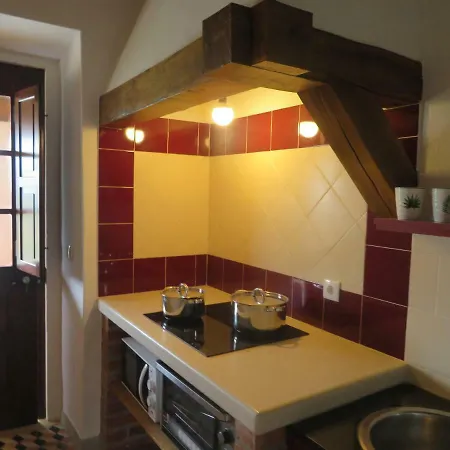 Quinta Dos Capuchos Casa Da Adega Alcobaça